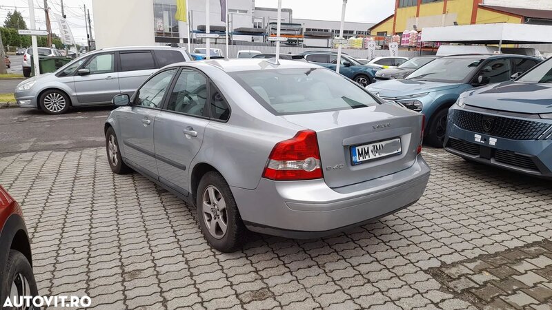 Volvo S40