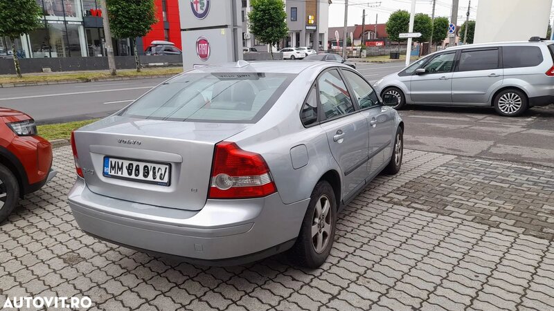 Volvo S40
